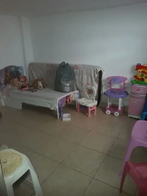 Foto 4 de Casa com 2 quartos à venda, 62m2 em Jardim Coelho Neto, Guaratingueta - SP