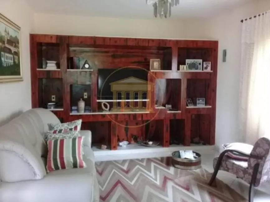 Foto 2 de Casa com 2 quartos à venda, 360m2 em Pindamonhangaba - SP