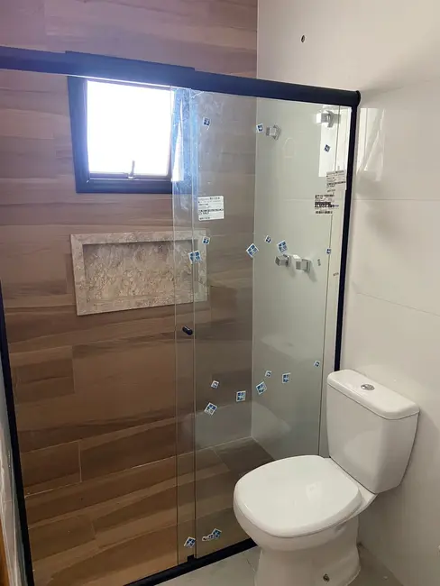 Foto 2 de Casa de Condomínio com 3 quartos à venda em Parque São Domingos, Pindamonhangaba - SP