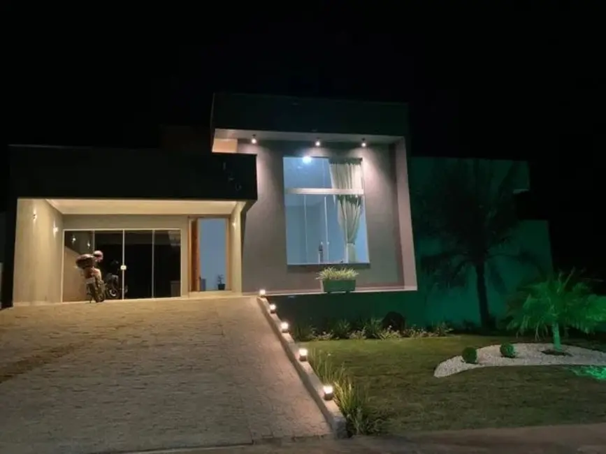 Foto 3 de Casa de Condomínio com 3 quartos à venda, 215m2 em Taubate - SP