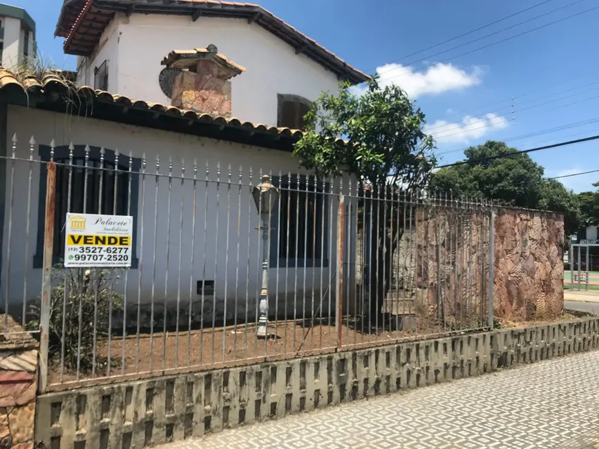 Foto 3 de Sobrado com 3 quartos à venda, 256m2 em Centro, Pindamonhangaba - SP