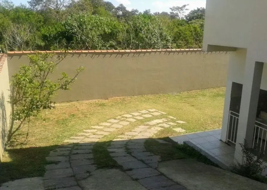 Foto 9 de Sobrado com 4 quartos à venda, 350m2 em Tremembe - SP