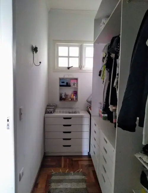 Foto 2 de Sobrado com 4 quartos à venda, 350m2 em Tremembe - SP