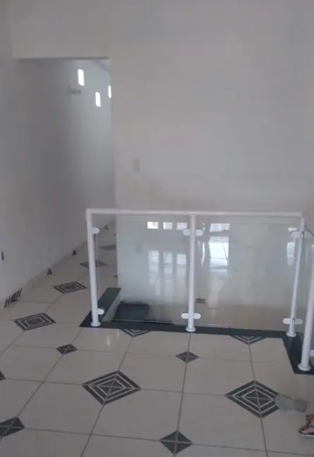 Foto 2 de Sobrado com 3 quartos à venda em Conjunto Residencial Araretama, Pindamonhangaba - SP
