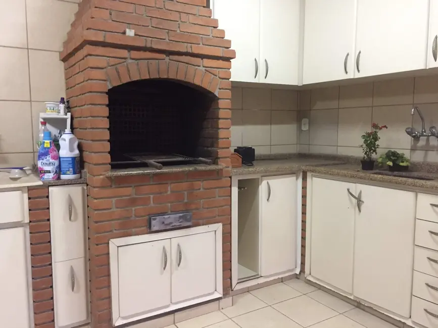 Foto 3 de Sobrado com 2 quartos à venda, 140m2 em Jardim Santa Luzia, Pindamonhangaba - SP