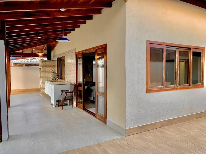 Foto 4 de Casa de Condomínio com 4 quartos à venda, 160m2 em Ubatuba - SP