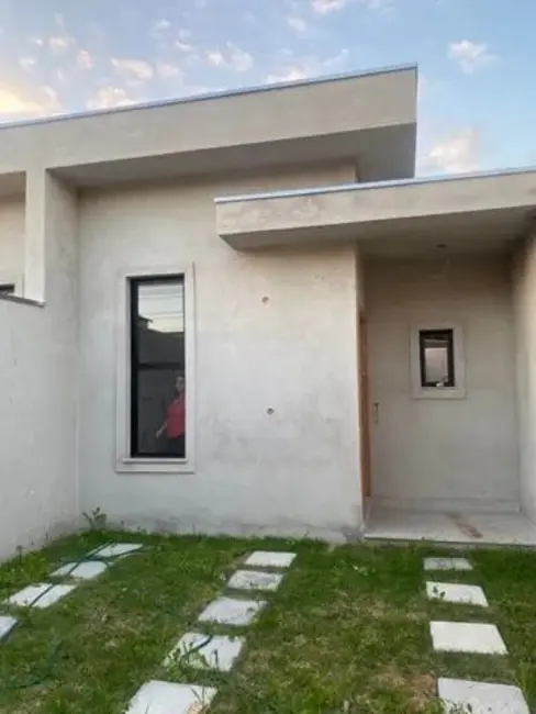 Foto 1 de Casa com 3 quartos à venda, 95m2 em Residencial Estoril, Taubate - SP