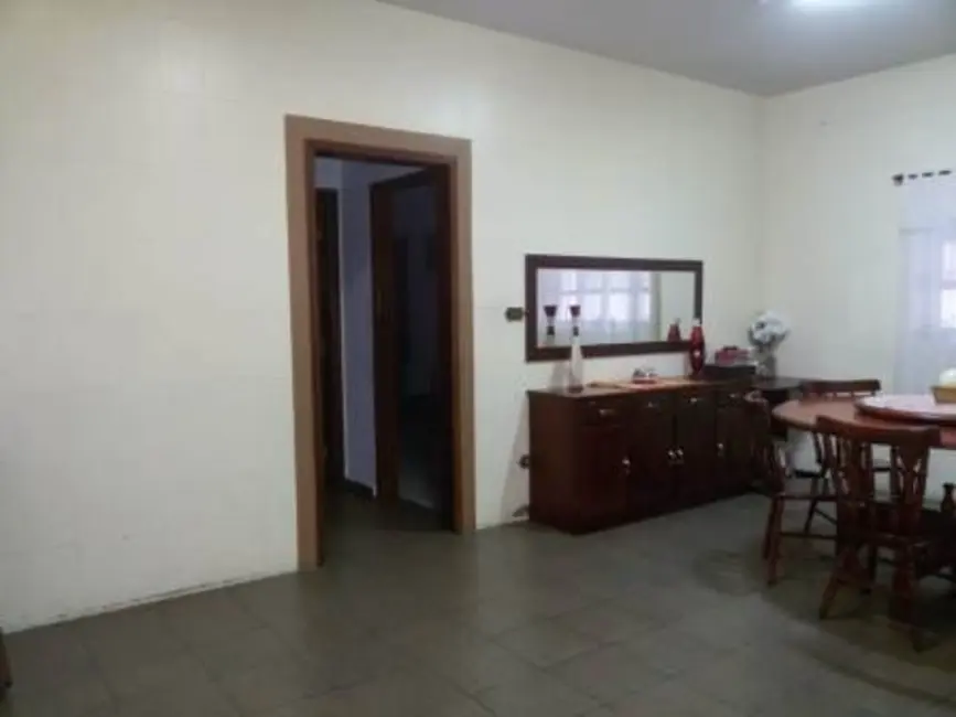 Foto 4 de Sobrado com 3 quartos à venda, 147m2 em Parque São Domingos, Pindamonhangaba - SP