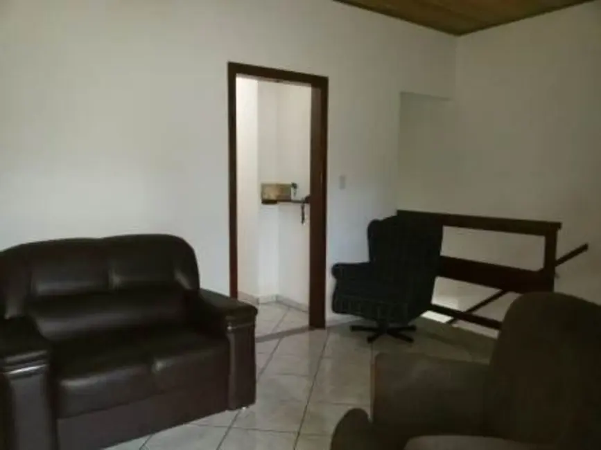 Foto 8 de Sobrado com 3 quartos à venda, 147m2 em Parque São Domingos, Pindamonhangaba - SP