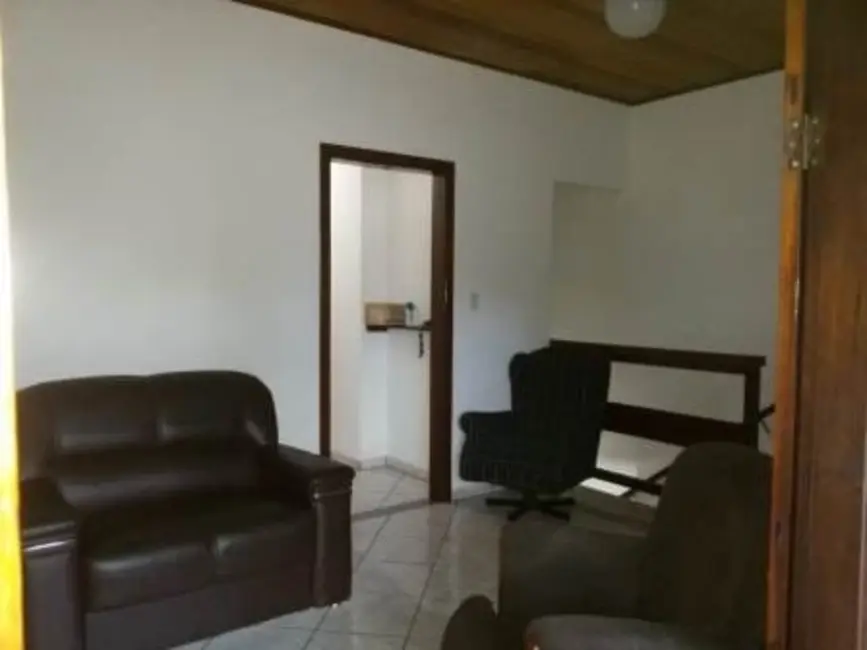 Foto 9 de Sobrado com 3 quartos à venda, 147m2 em Parque São Domingos, Pindamonhangaba - SP