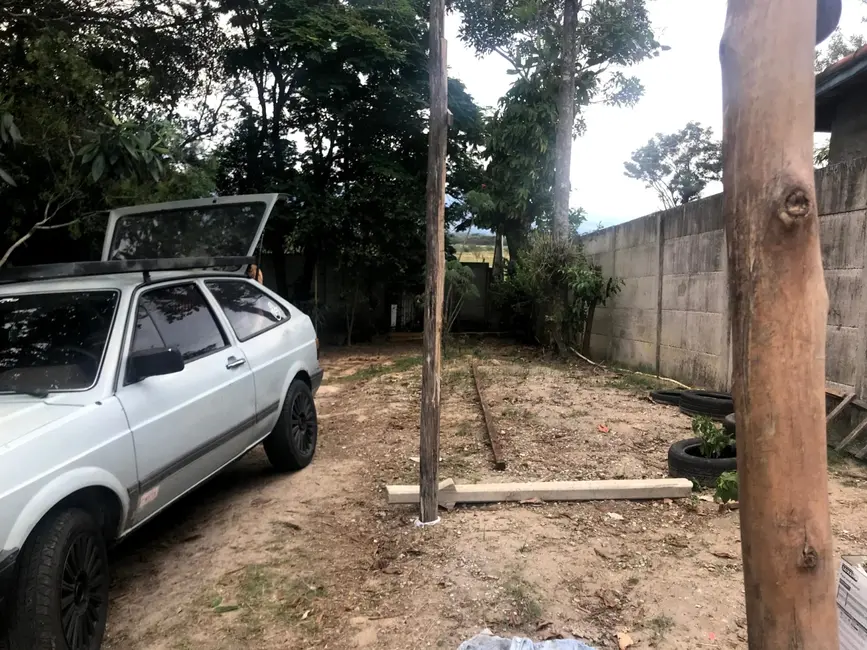 Foto 5 de Casa à venda, 810m2 em Vila São Benedito, Pindamonhangaba - SP