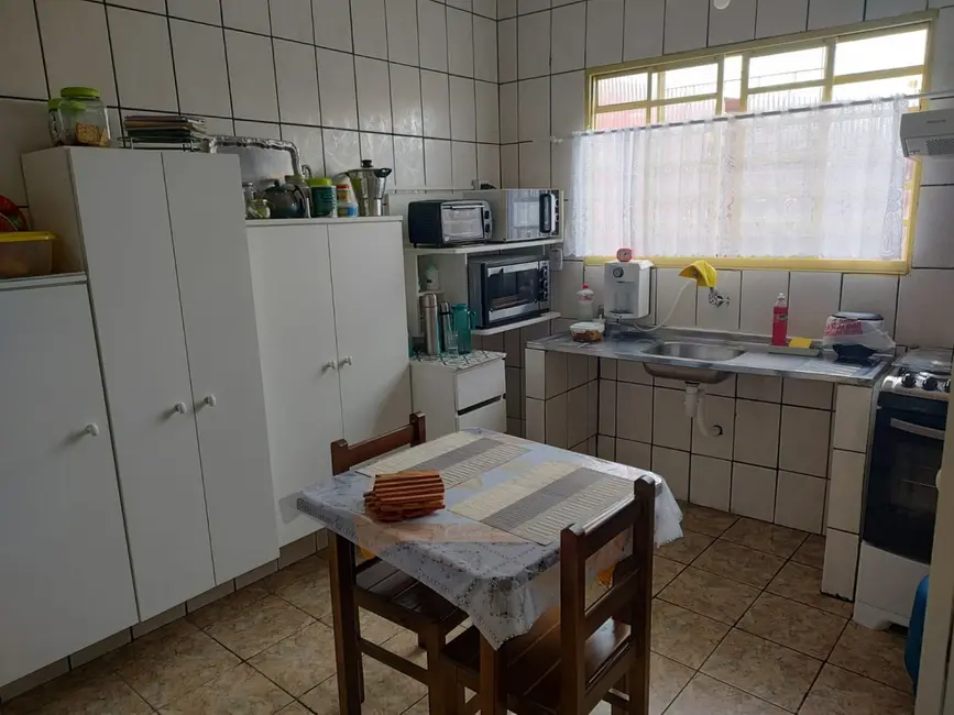 Foto 6 de Casa com 2 quartos à venda, 110m2 em Pindamonhangaba - SP