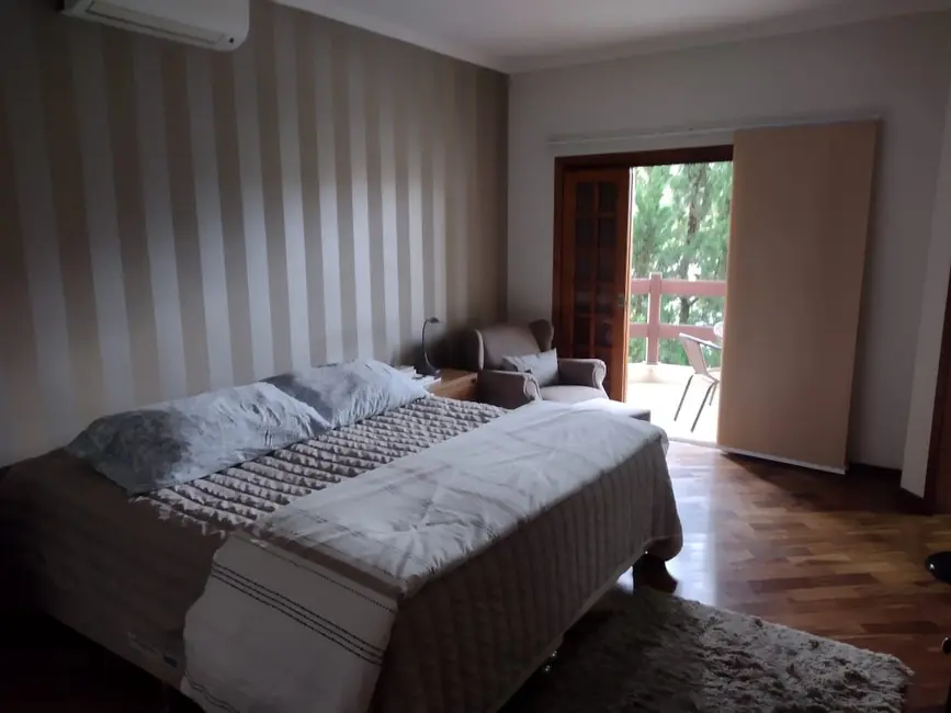 Casa de Condomínio com 4 quartos à venda, 275m2 em Sao Jose Dos Campos - SP - imagem 4 Foto 4 de Casa de Condomínio com 4 quartos à venda, 275m2 em Sao Jose Dos Campos - SP