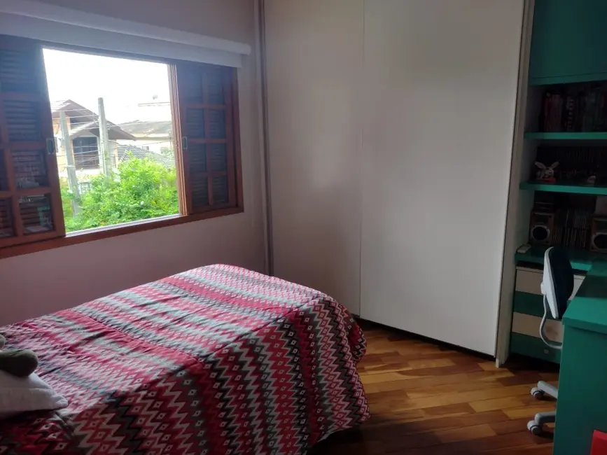 Casa de Condomínio com 4 quartos à venda, 275m2 em Sao Jose Dos Campos - SP - imagem 5 Foto 5 de Casa de Condomínio com 4 quartos à venda, 275m2 em Sao Jose Dos Campos - SP