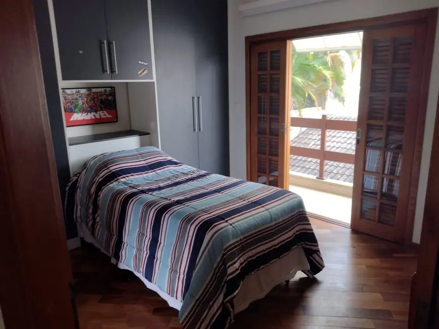 Casa de Condomínio com 4 quartos à venda, 275m2 em Sao Jose Dos Campos - SP - imagem 3 Foto 3 de Casa de Condomínio com 4 quartos à venda, 275m2 em Sao Jose Dos Campos - SP