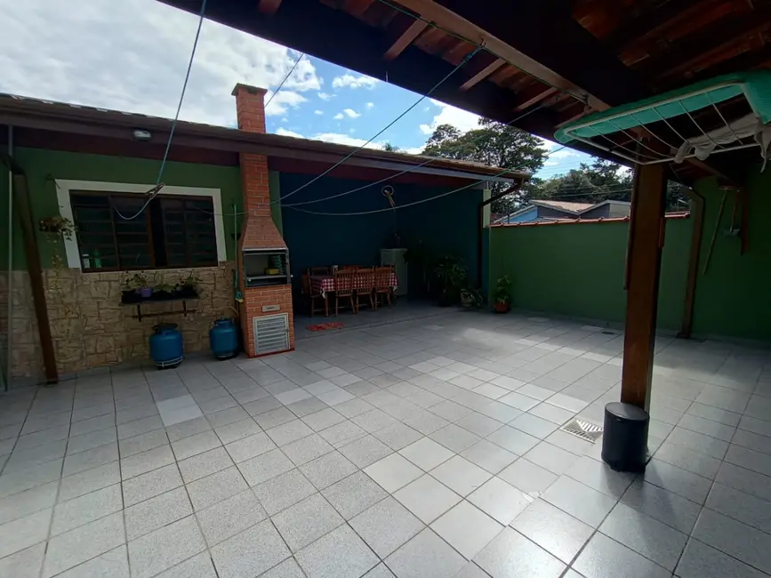 Foto 6 de Sobrado com 4 quartos à venda, 242m2 em Jardim Cristina, Pindamonhangaba - SP