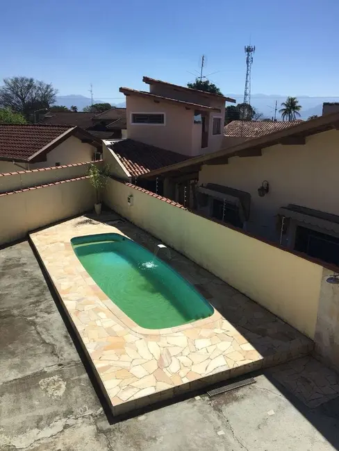 Foto 3 de Sobrado com 3 quartos à venda, 196m2 em Tremembe - SP