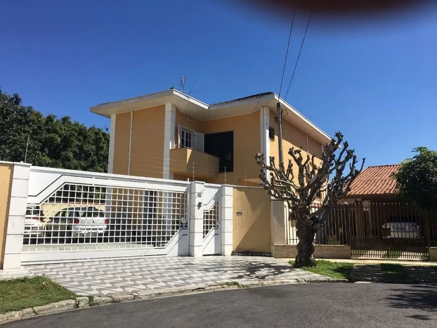 Foto 1 de Sobrado com 3 quartos à venda, 196m2 em Tremembe - SP