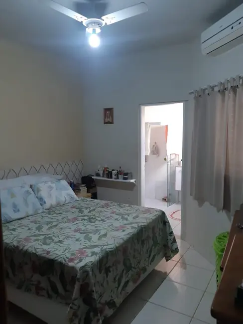 Foto 3 de Casa com 3 quartos à venda, 140m2 em Pindamonhangaba - SP