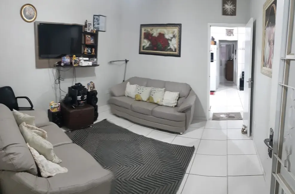 Foto 2 de Casa com 3 quartos à venda, 140m2 em Pindamonhangaba - SP