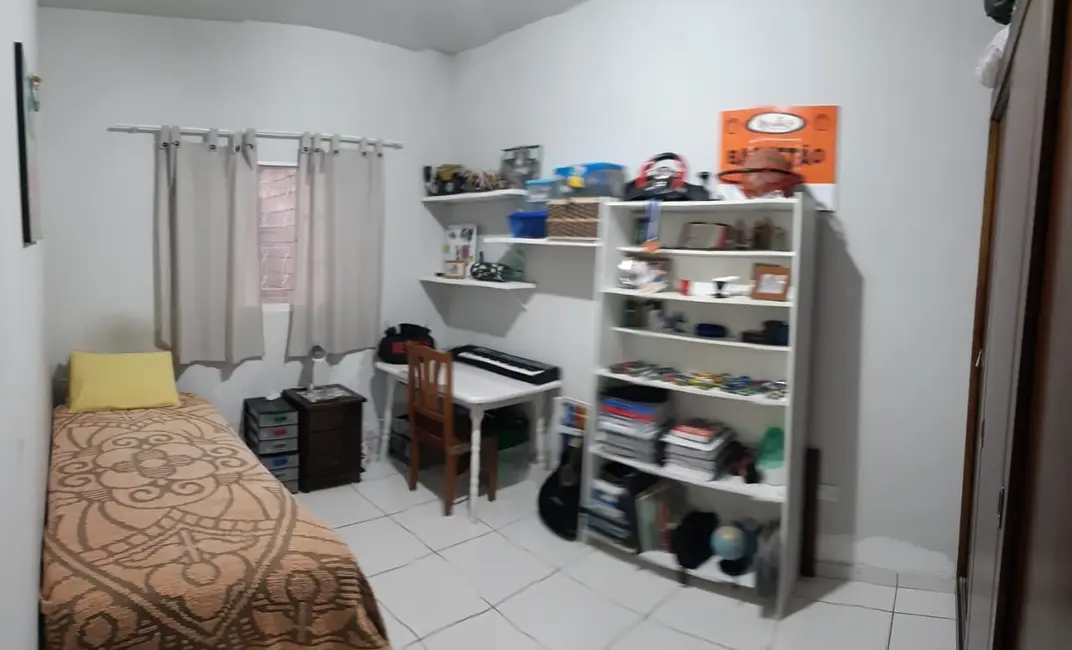 Foto 6 de Casa com 3 quartos à venda, 140m2 em Pindamonhangaba - SP