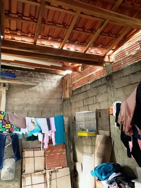 Sobrado com 3 quartos à venda em Pindamonhangaba - SP - imagem 4 Foto 4 de Sobrado com 3 quartos à venda em Pindamonhangaba - SP