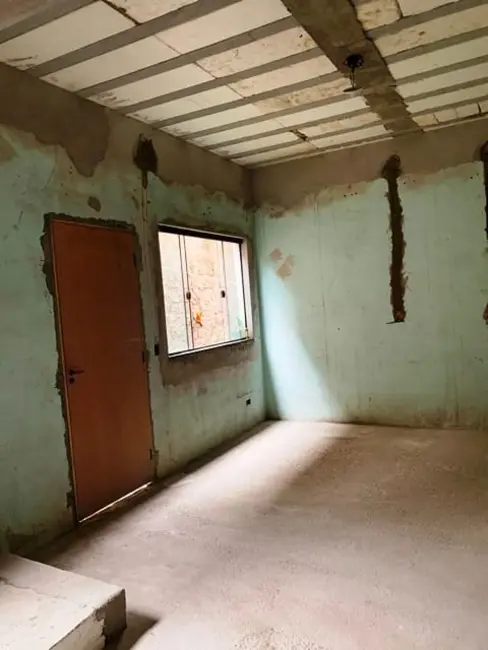 Sobrado com 3 quartos à venda em Pindamonhangaba - SP - imagem 9 Foto 9 de Sobrado com 3 quartos à venda em Pindamonhangaba - SP