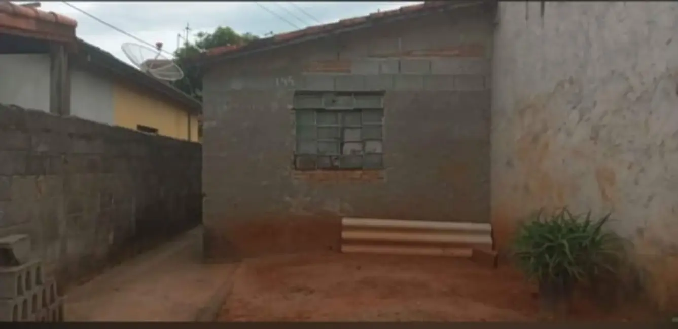 Foto 2 de Casa com 1 quarto à venda, 125m2 em Parque São Domingos, Pindamonhangaba - SP