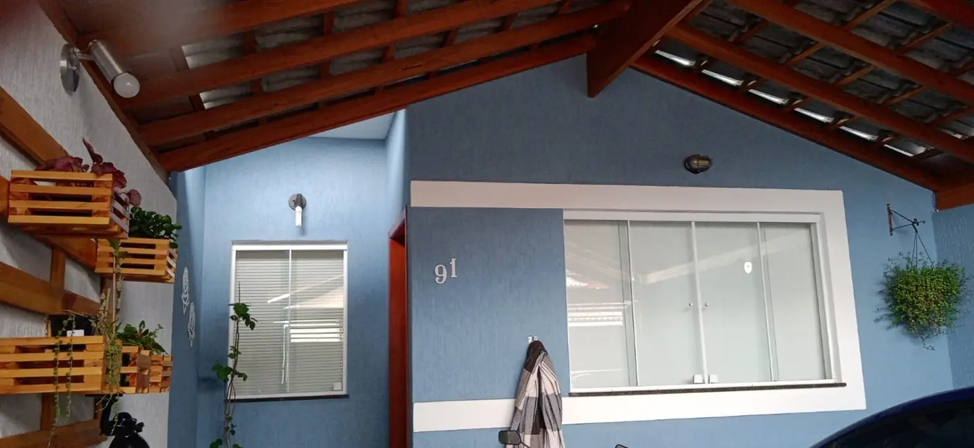 Foto 1 de Casa com 3 quartos à venda, 100m2 em Residencial Estoril, Taubate - SP