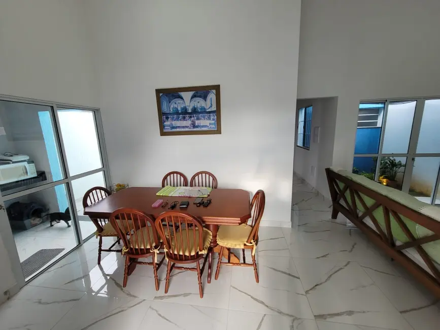 Foto 4 de Casa com 3 quartos à venda, 90m2 em Pindamonhangaba - SP