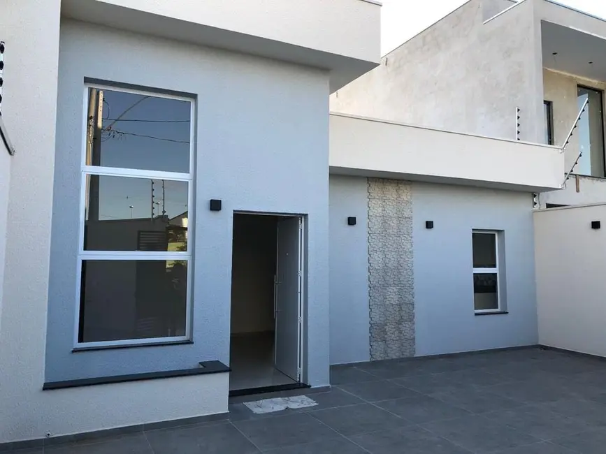 Foto 2 de Casa com 3 quartos à venda, 91m2 em Pindamonhangaba - SP