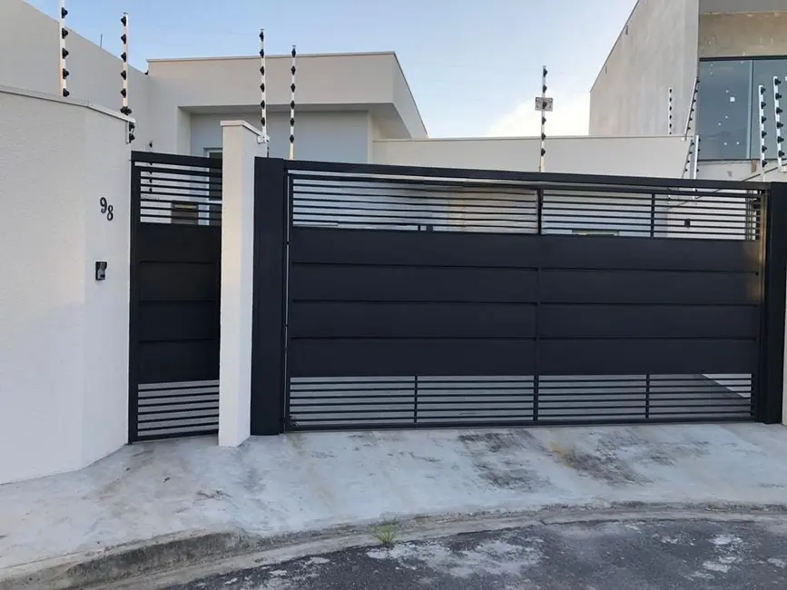 Foto 1 de Casa com 3 quartos à venda, 91m2 em Pindamonhangaba - SP