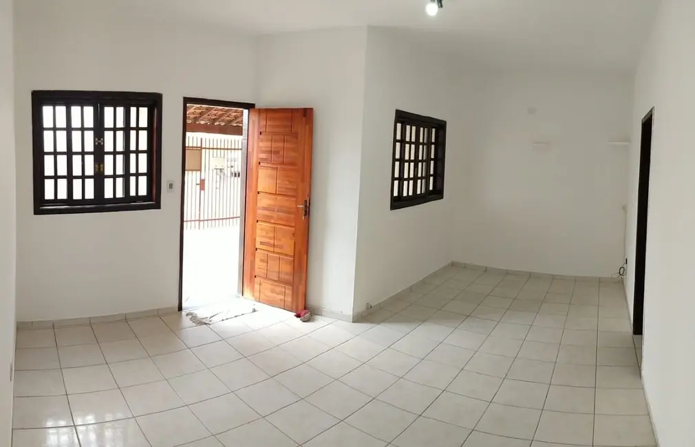 Foto 3 de Casa com 3 quartos à venda, 95m2 em Residencial e Comercial Cidade Morumbi, Pindamonhangaba - SP