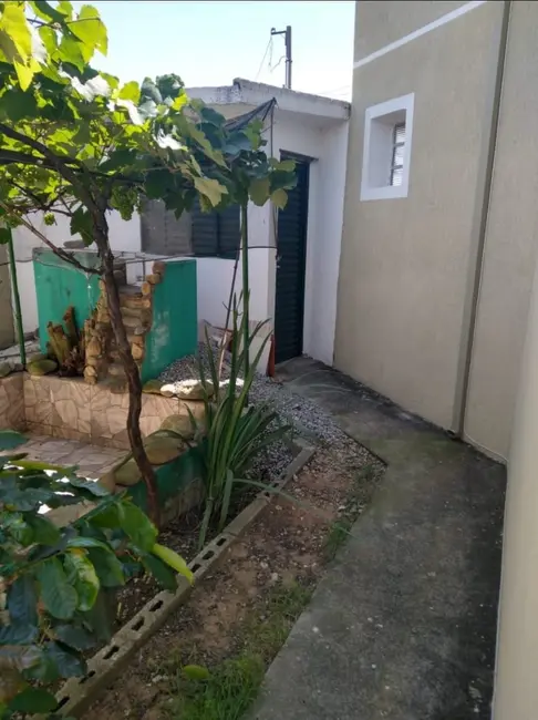 Foto 3 de Sobrado com 5 quartos à venda, 270m2 em Jardim Santa Tereza, Taubate - SP