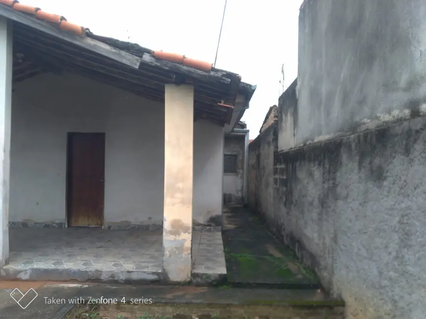 Foto 8 de Casa com 2 quartos à venda, 120m2 em Jardim Gurilândia, Taubate - SP