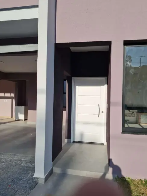 Foto 9 de Sobrado com 3 quartos à venda, 173m2 em Parque São Domingos, Pindamonhangaba - SP