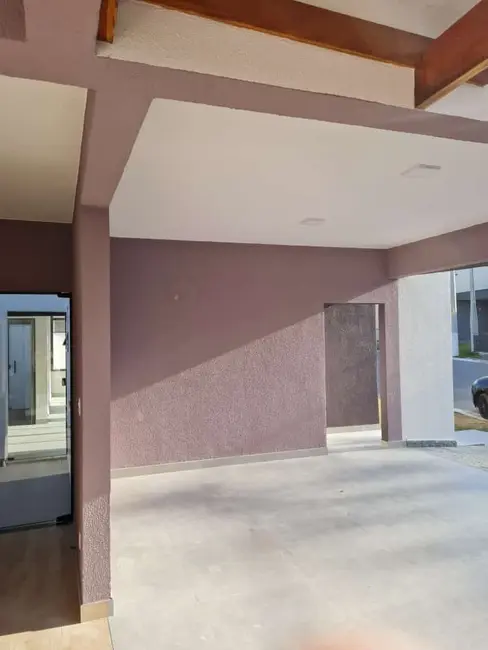 Foto 8 de Sobrado com 3 quartos à venda, 173m2 em Parque São Domingos, Pindamonhangaba - SP