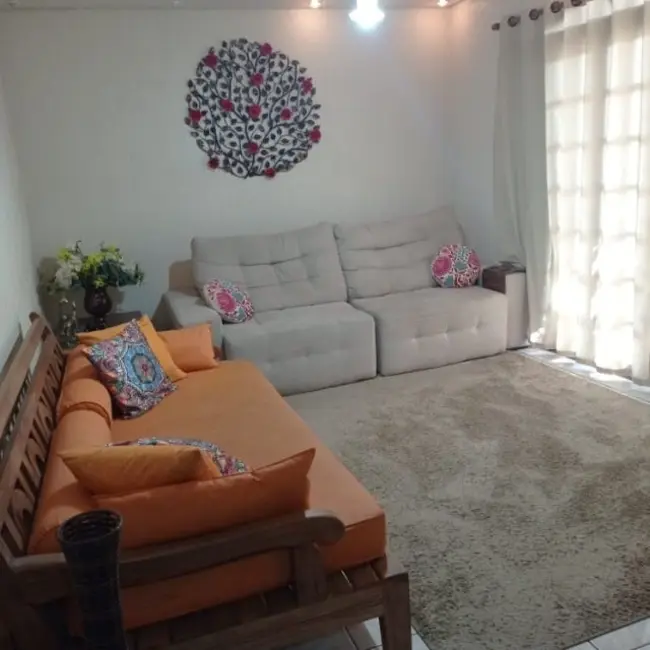 Foto 1 de Sobrado com 4 quartos à venda, 338m2 em Campos Elíseos, Taubate - SP