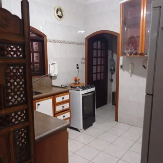 Foto 2 de Sobrado com 4 quartos à venda, 338m2 em Campos Elíseos, Taubate - SP