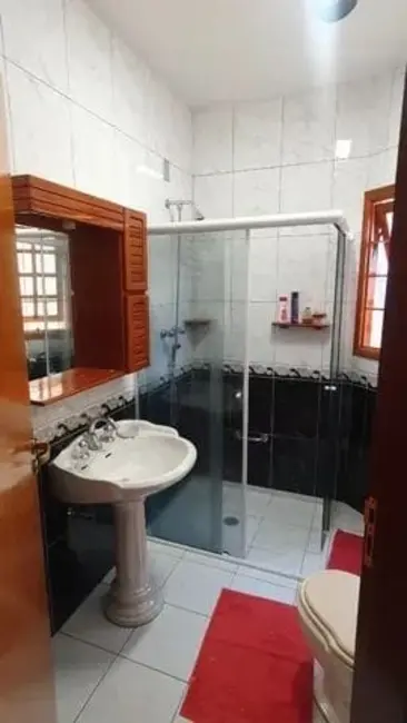 Foto 9 de Casa com 3 quartos à venda, 190m2 em Jardim Maria Cândida, Cacapava - SP