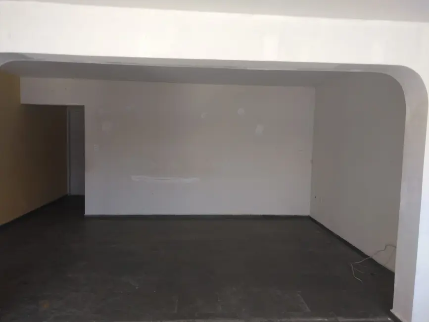 Foto 3 de Sobrado com 3 quartos à venda, 180m2 em Centro, Taubate - SP