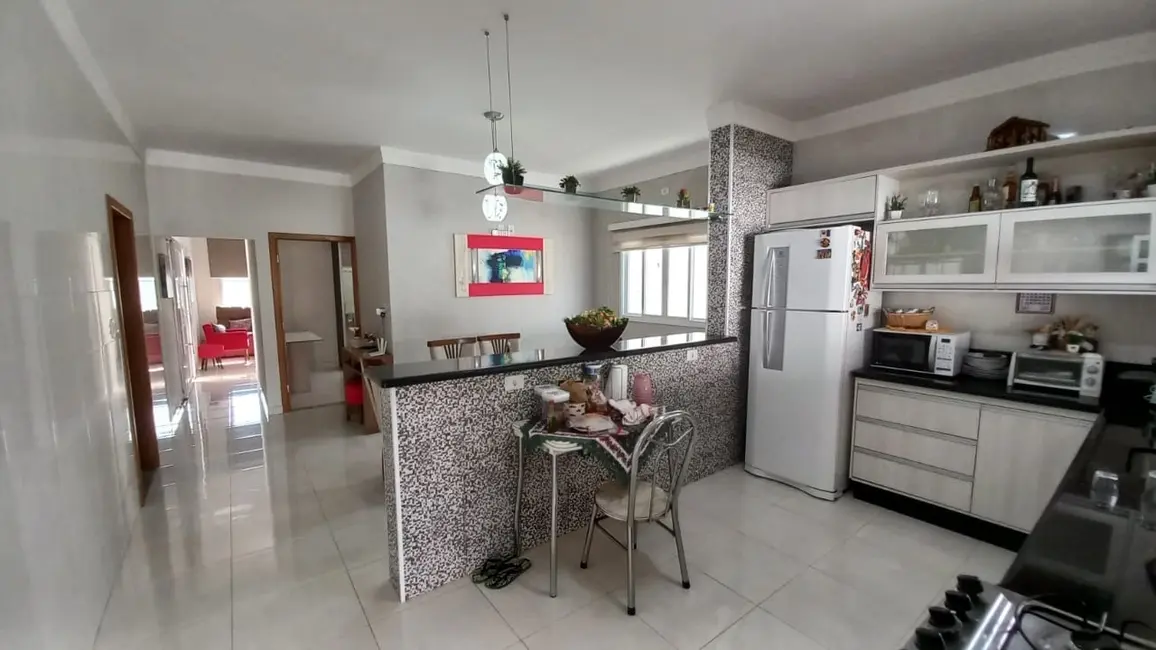 Foto 5 de Casa de Condomínio com 3 quartos à venda, 179m2 em Piracangaguá, Taubate - SP