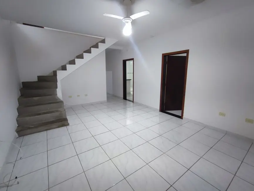 Foto 1 de Sobrado com 3 quartos à venda, 200m2 em Bela Vista, Pindamonhangaba - SP