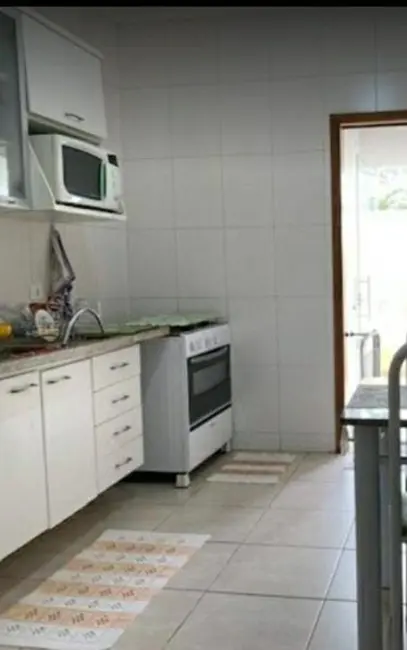 Foto 8 de Sobrado com 4 quartos à venda, 220m2 em Parque São Luís, Taubate - SP