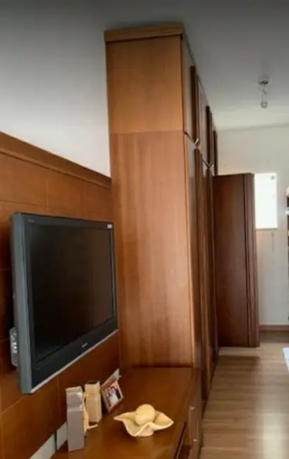 Foto 5 de Sobrado com 4 quartos à venda, 220m2 em Parque São Luís, Taubate - SP