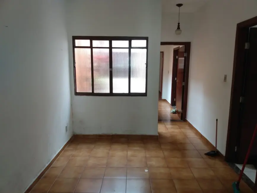 Casa com 3 quartos à venda, 263m2 em Jardim Rosely, Pindamonhangaba - SP - imagem 4 Foto 4 de Casa com 3 quartos à venda, 263m2 em Jardim Rosely, Pindamonhangaba - SP