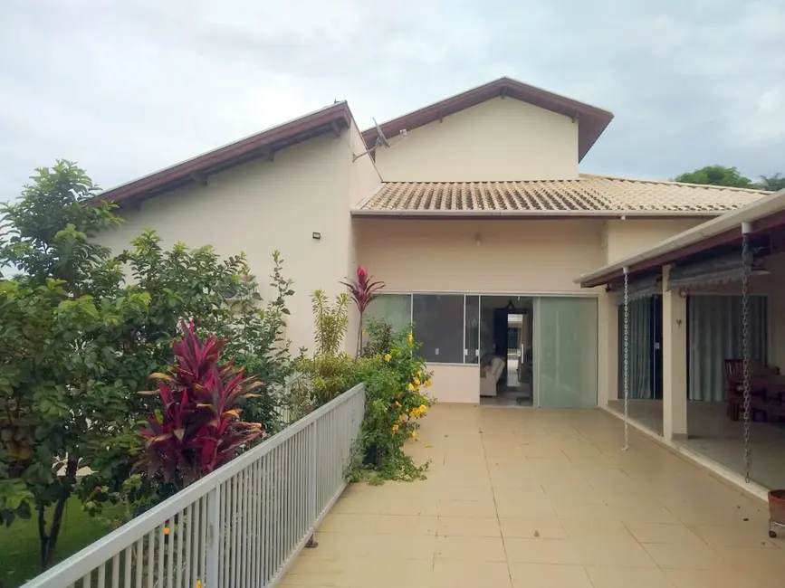 Foto 3 de Casa de Condomínio com 5 quartos à venda, 260m2 em São Dimas, Guaratingueta - SP