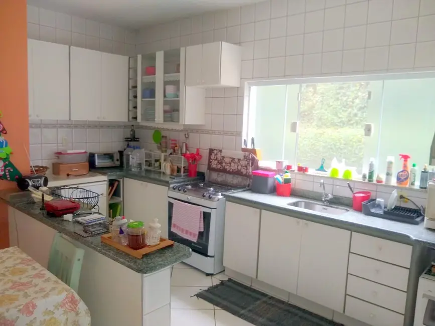 Foto 9 de Casa de Condomínio com 5 quartos à venda, 260m2 em São Dimas, Guaratingueta - SP