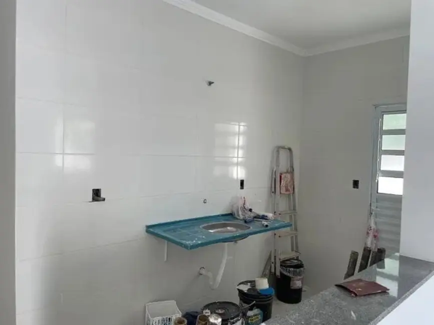 Foto 3 de Casa com 2 quartos à venda, 75m2 em Residencial Estoril, Taubate - SP