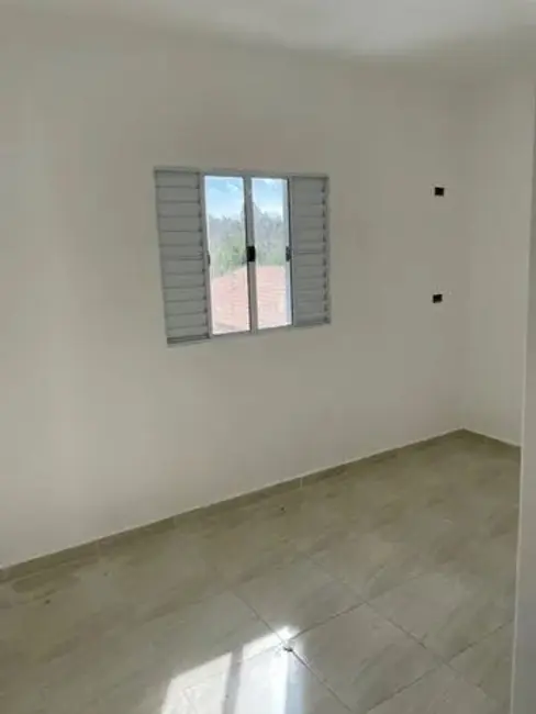 Foto 8 de Casa com 2 quartos à venda, 75m2 em Residencial Estoril, Taubate - SP